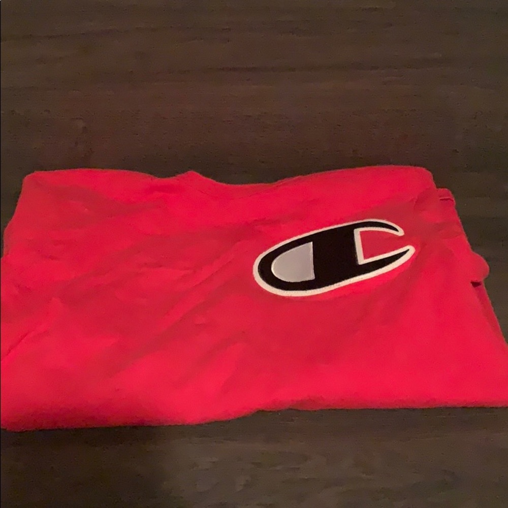 Red champion Long sleeve shirt